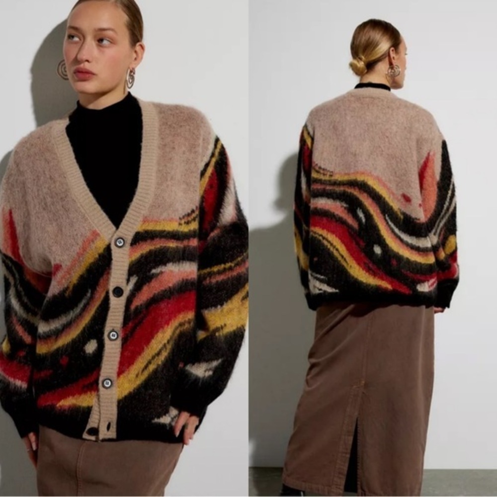Urban Outfitters MARKET UNISEX Abstract Pattern Button Down Knitted Cardigan